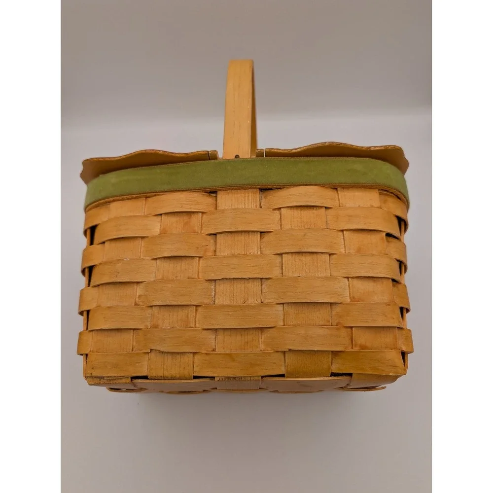 VTG Decoupage Woven Wood Picnic Basket Velvet Lined MCM Kitschy Decor Handbag